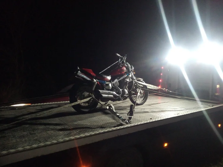 Recovery truck on the road